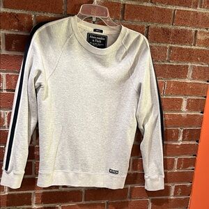 Abercrombie & Fitch Men's Cream Crewneck Sweater